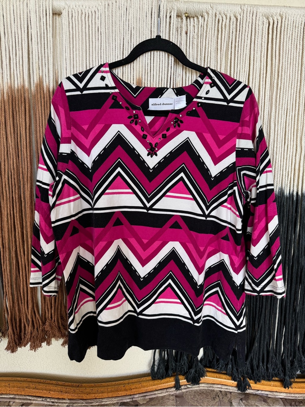 Pink + black chevron print Alfred Dunner 3/4 sleeve top with beaded neckline